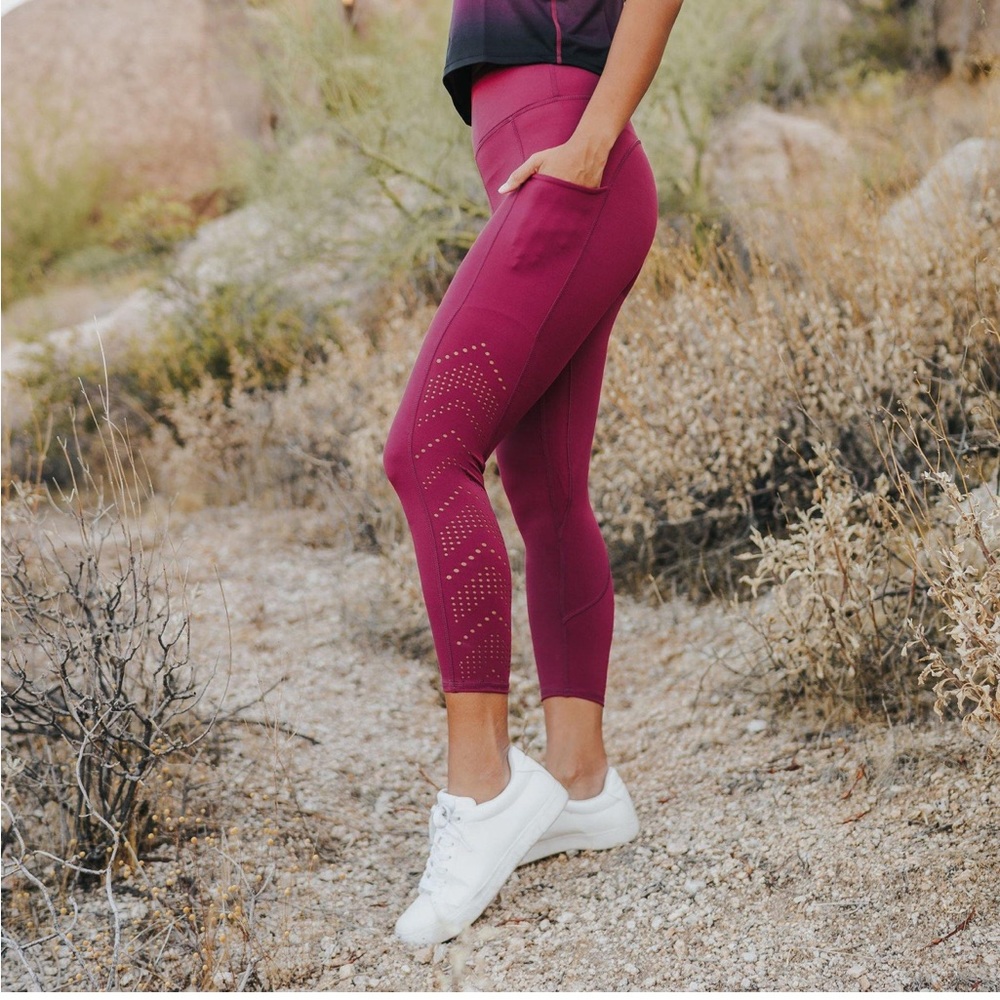 Senita Athletics Denali Laser Cut Capri - Womens Medium